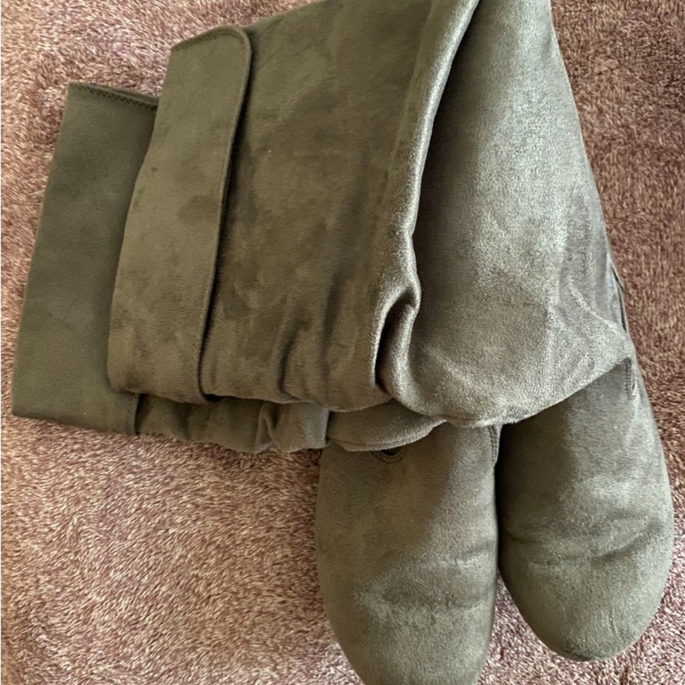 Grey Boot